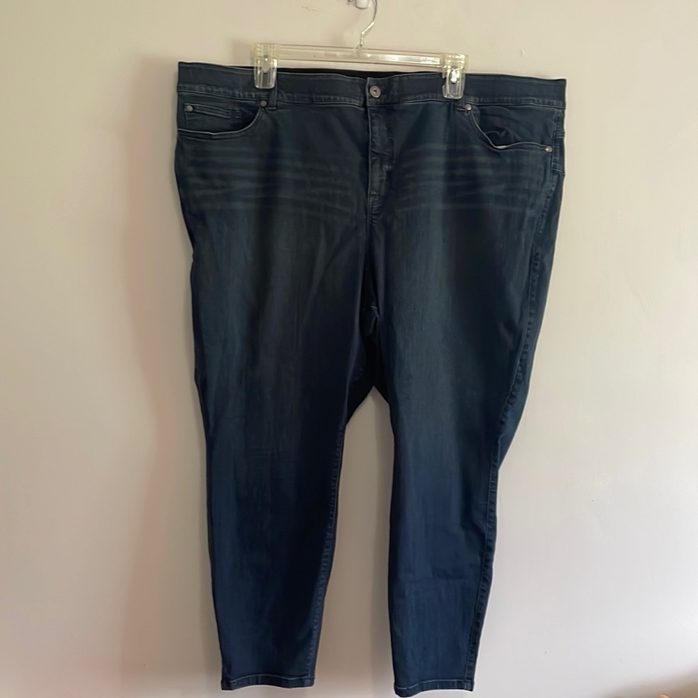 Torrid bombshell skinny jeans size 30 EUC
